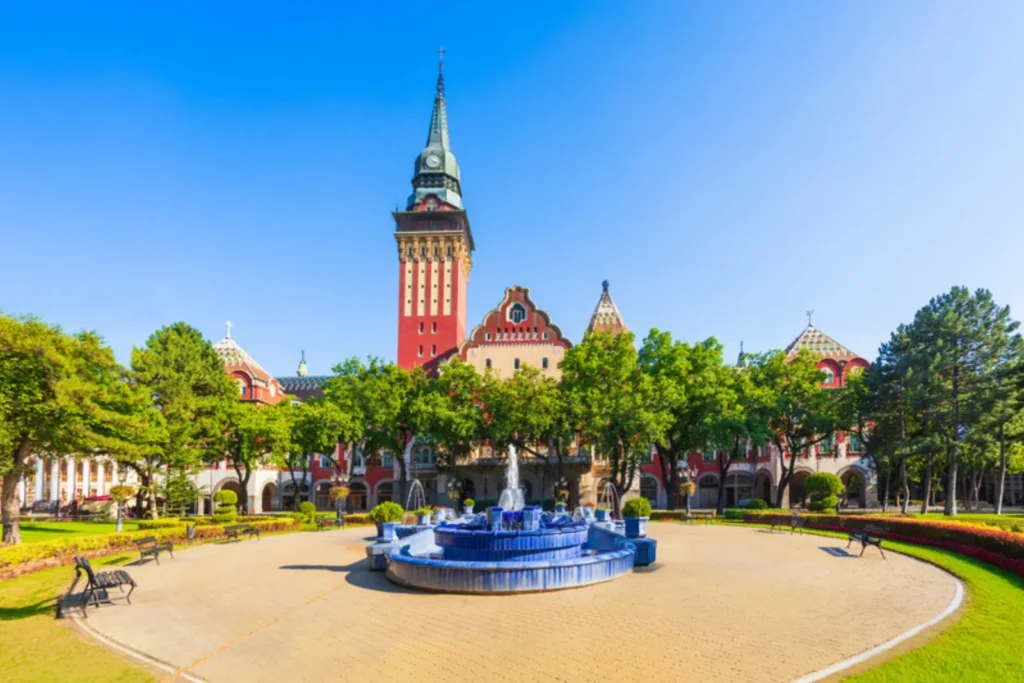 Vođenje društvenih mreža Subotica, gradska kuća i fontana